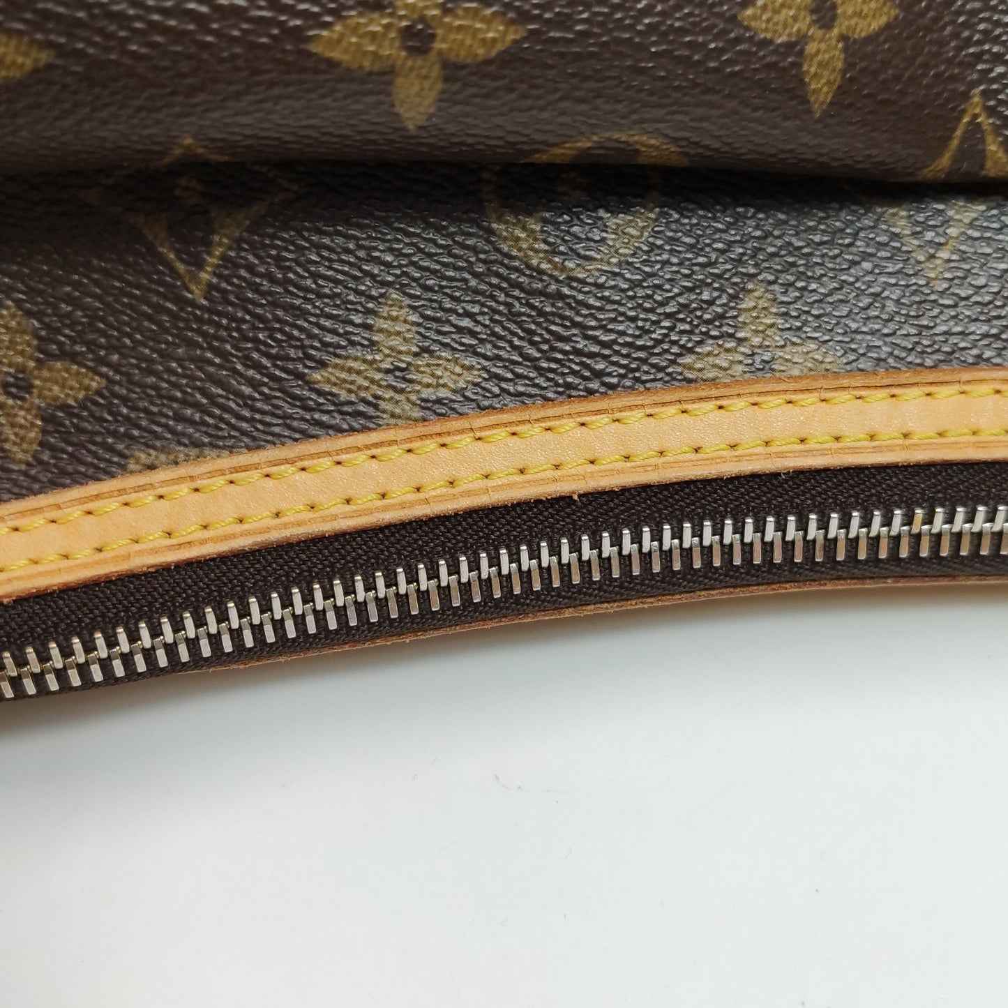 Preloved GLM-Tikal Monogram Print Shoulder Bag 250529781212789