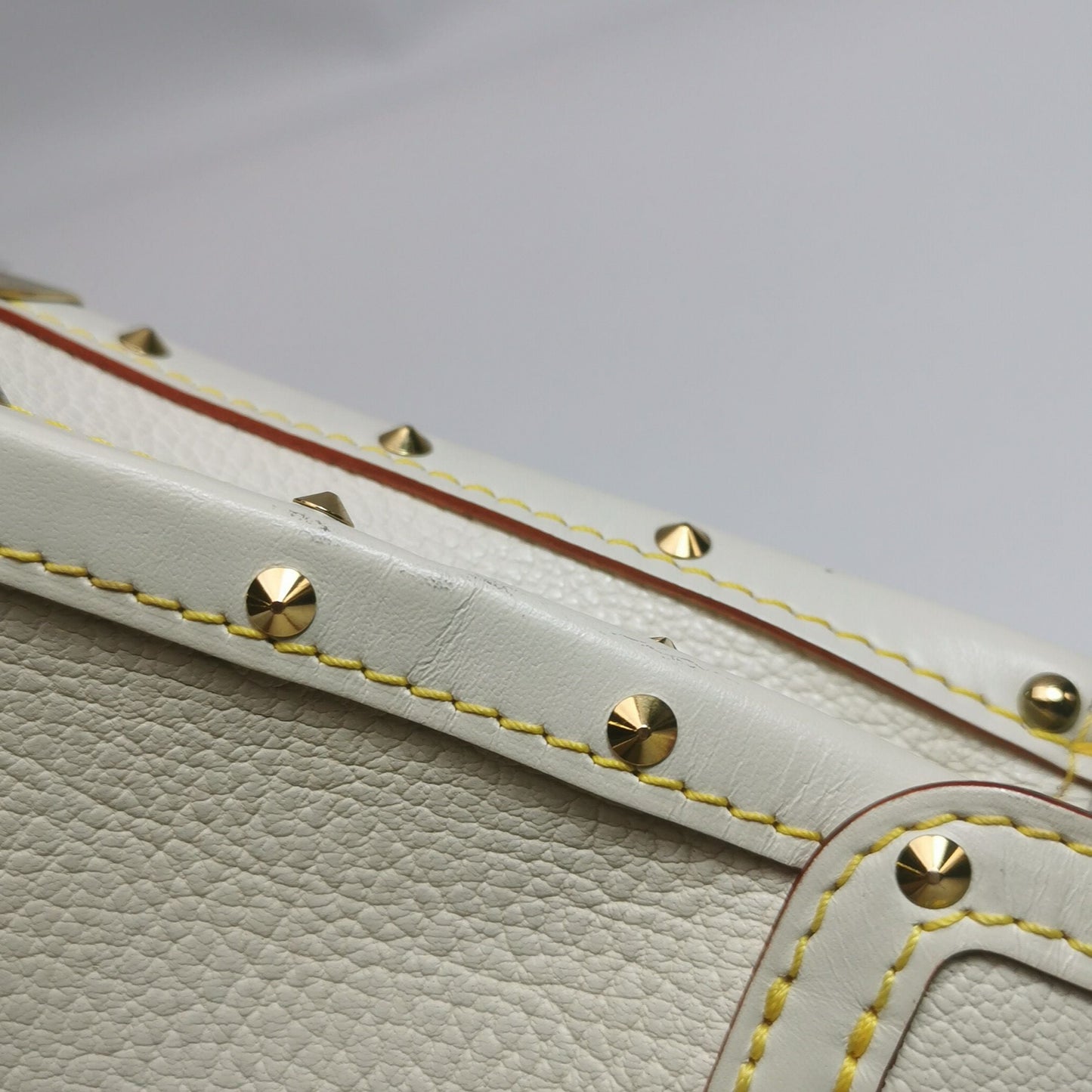 Preloved GLM-Suhali Leather S-lock Shoulder Bag 250602781219850