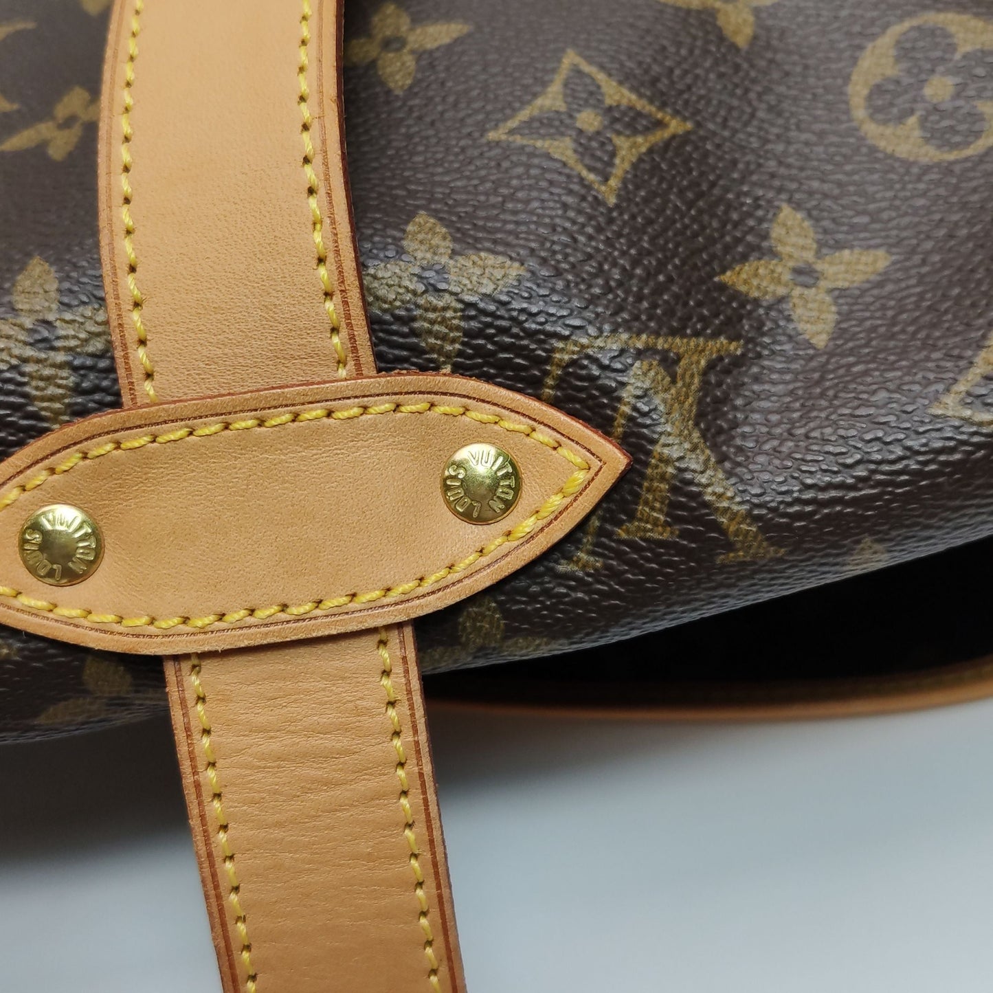 Preloved GLM-Saumur Twins Medium Vegetable Tanned Leather Monogram Print Belt Buckle Crossbody Shoulder Bag 250604781221529