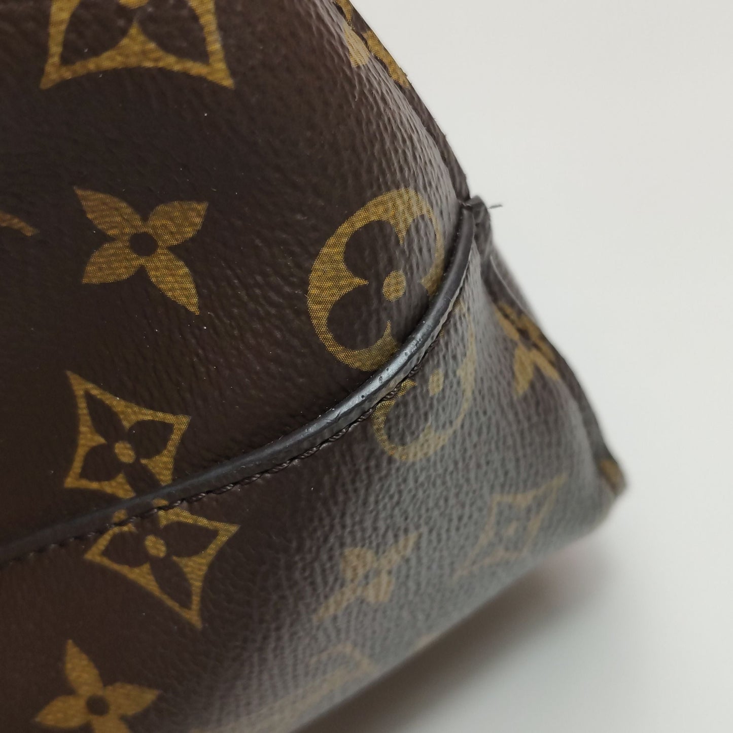Preloved GLM-NÃ‰ONOÃ‰ Medium Monogram Canvas Drawstring Shoulder Bag with Chip 250603781220886