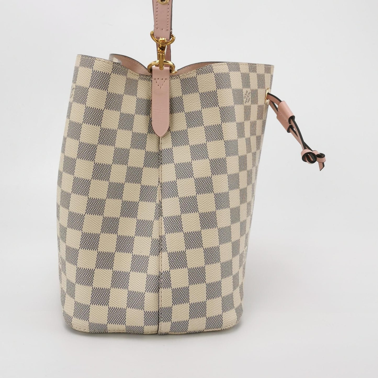 Preloved GLM-NÃ‰ONOÃ‰ Medium Checkered Drawstring Crossbody Shoulder Bag 250603781220815