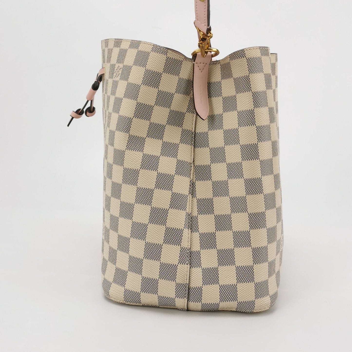 Preloved GLM-NÃ‰ONOÃ‰ Medium Checkered Drawstring Crossbody Shoulder Bag 250603781220815