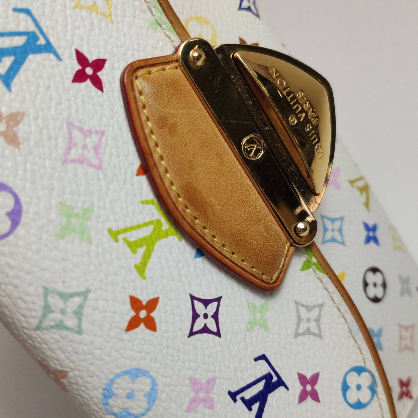 Preloved GLM-Eugenie White Multicolor Leather Clutch with Metal Buckle 250521781201382