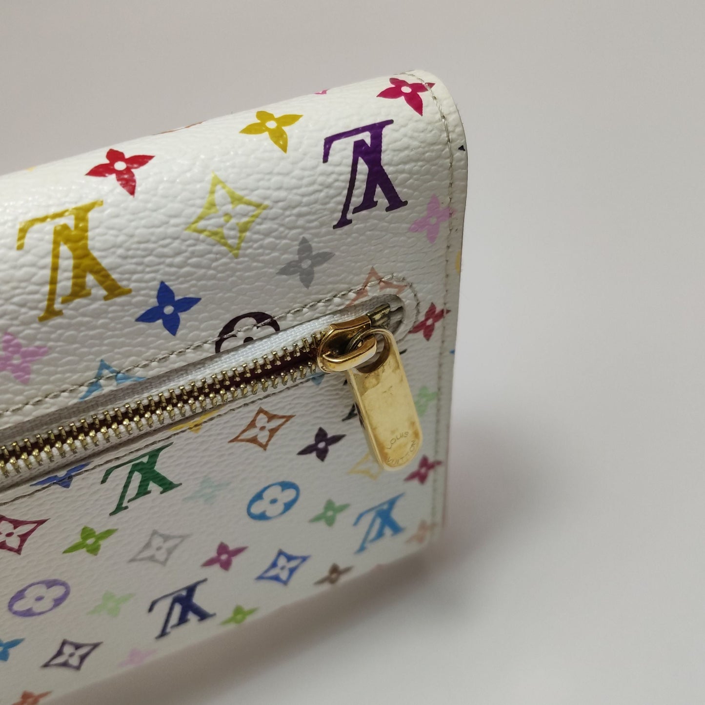 Preloved GLM-Eugenie White Multicolor Leather Clutch with Metal Buckle 250521781201382