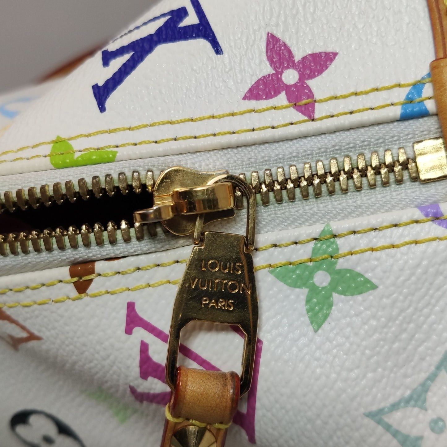 Preloved GLM-Alma Small White Multicolor Shell Bag Handbag 250422781159608