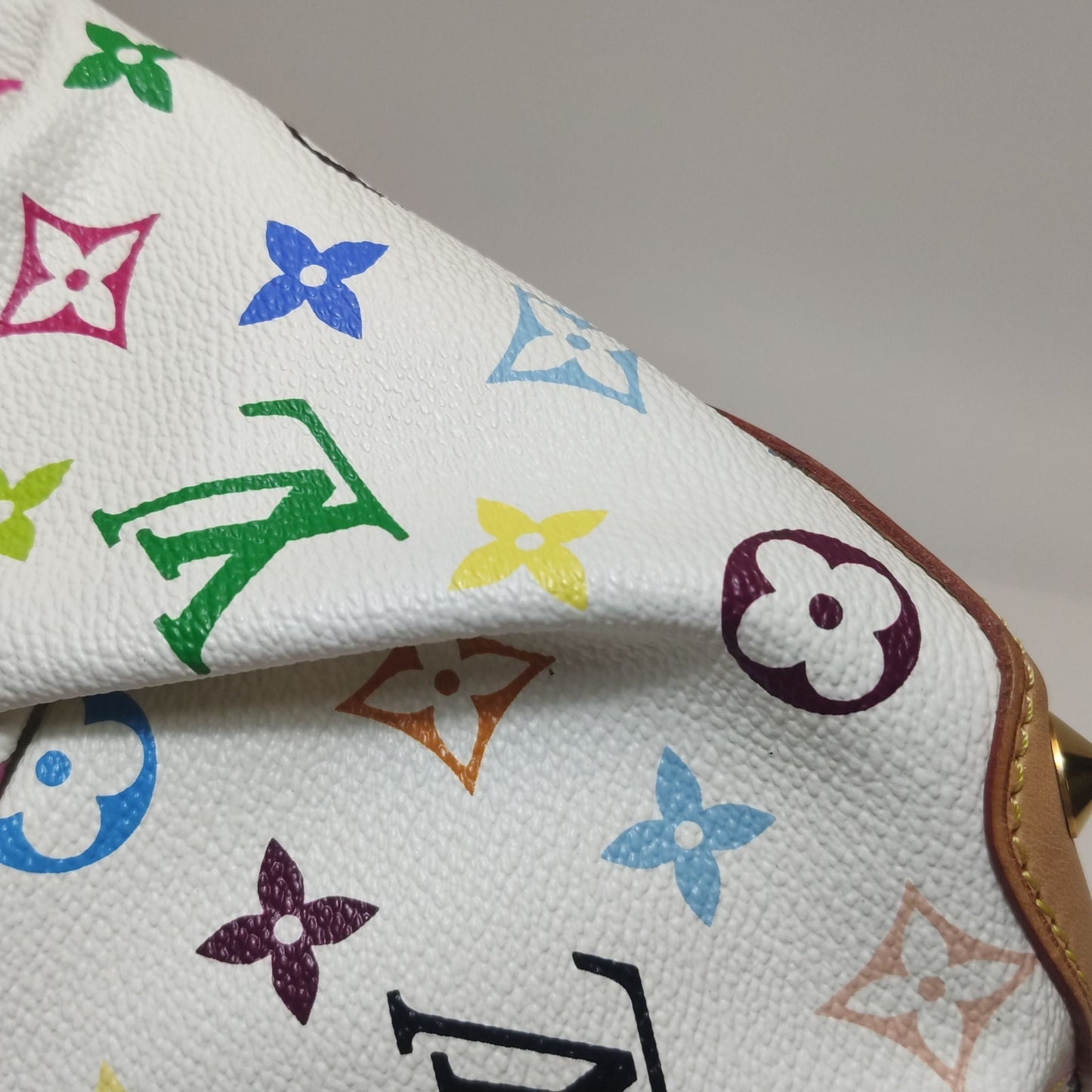 Preloved GLM-Judy Small White Multicolor Leather Shoulder Bag 250522781203290