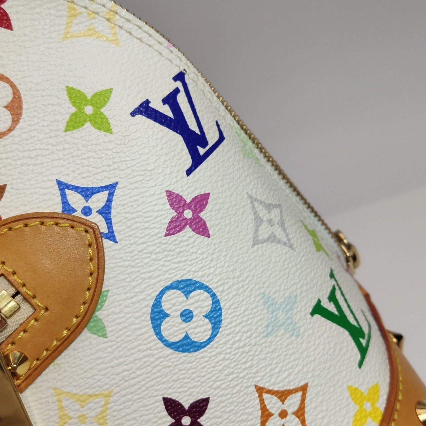 Preloved GLM-Alma Small White Multicolor Handbag 250614781237248