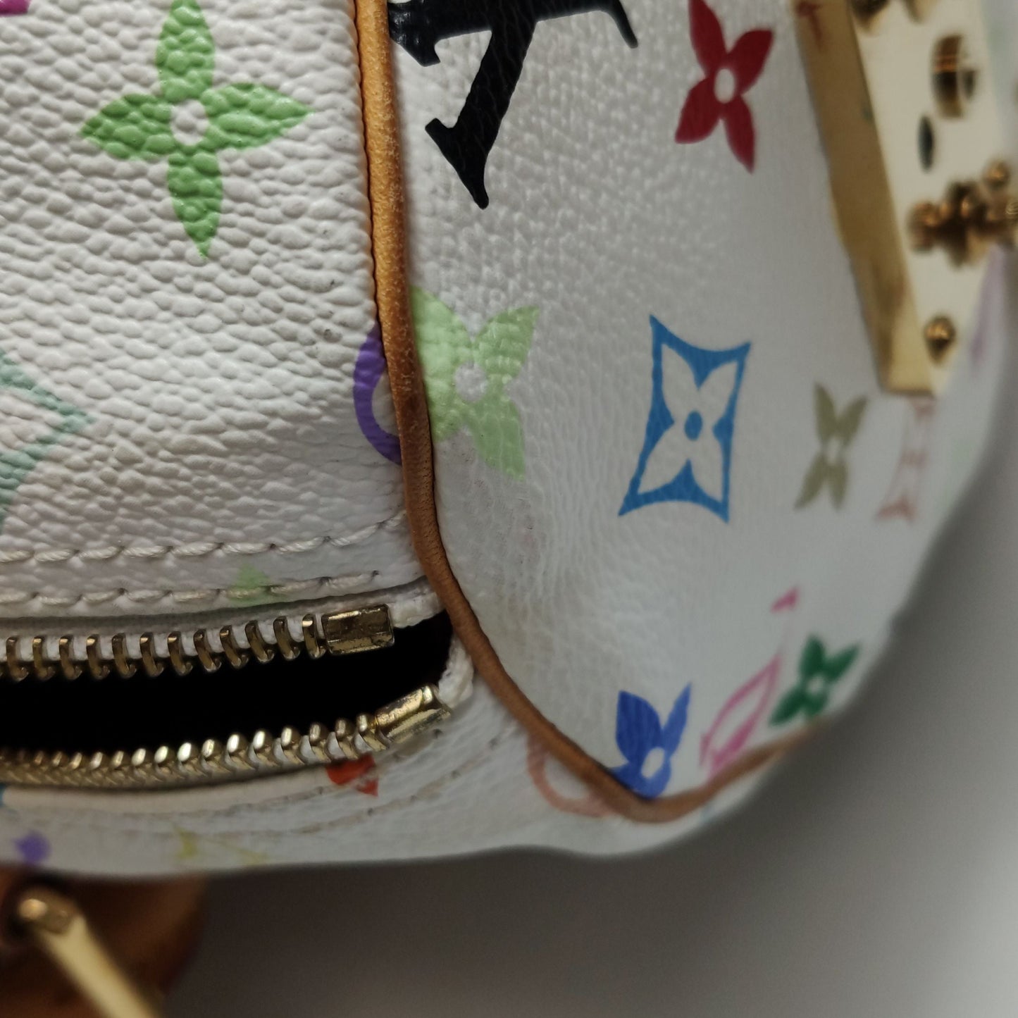 Preloved GLM-Speedy 30 Bag in White Multicolor with Metal Lock 250608781228724