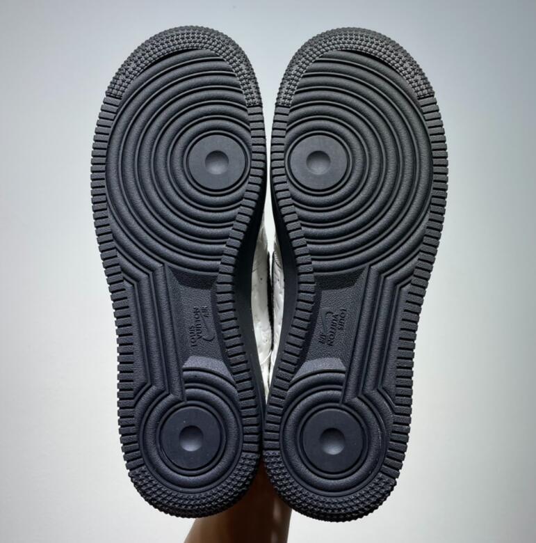 SAMC - NKE Shoes - 1276