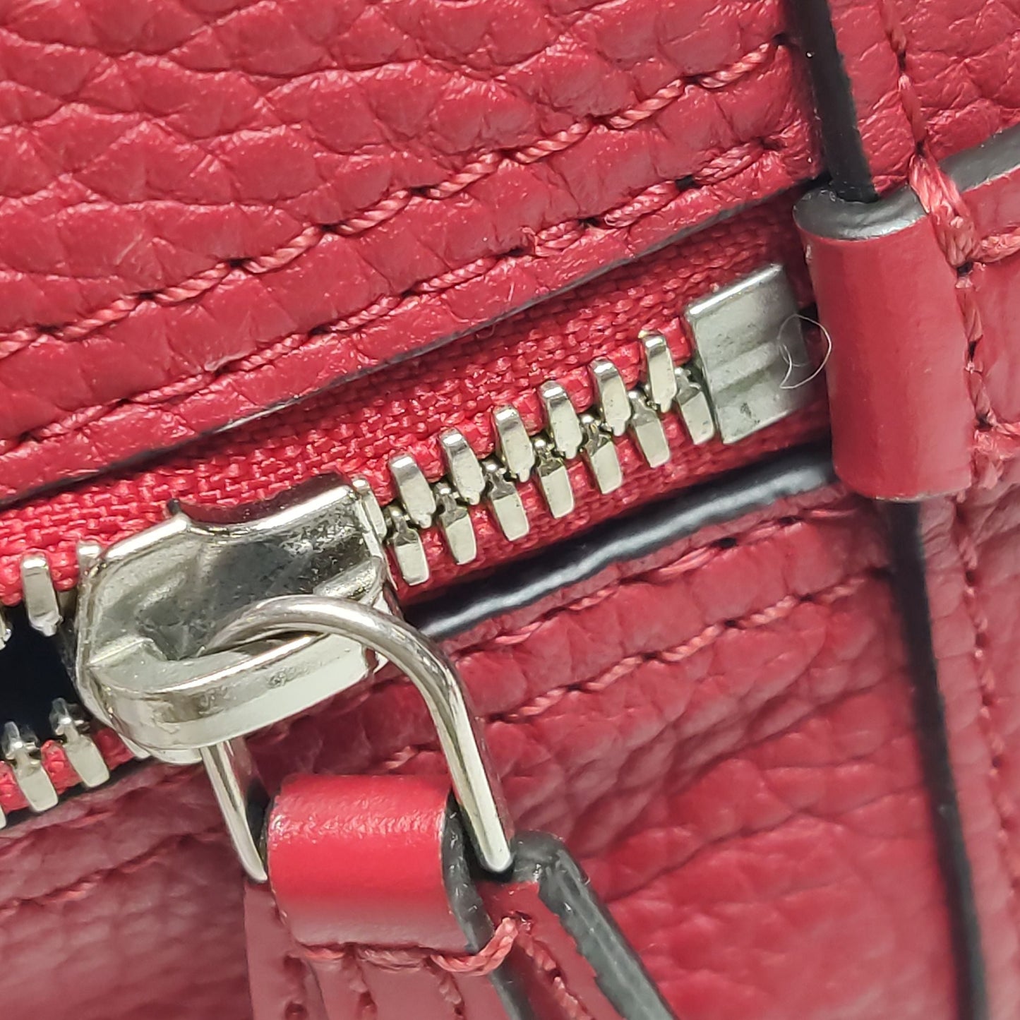 Preloved GLM-NÃ©o Square Leather Crossbody Shoulder Bag 250701781260877