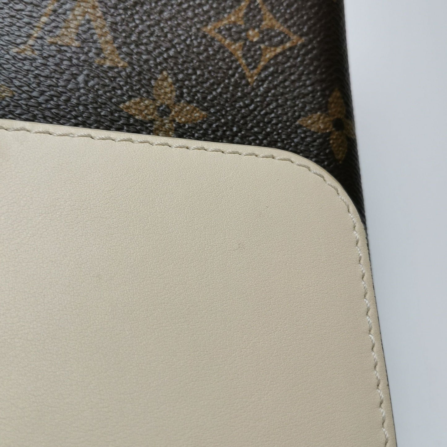 Preloved GLM-Locky BB Monogram Lock Crossbody Bag 250625781251891