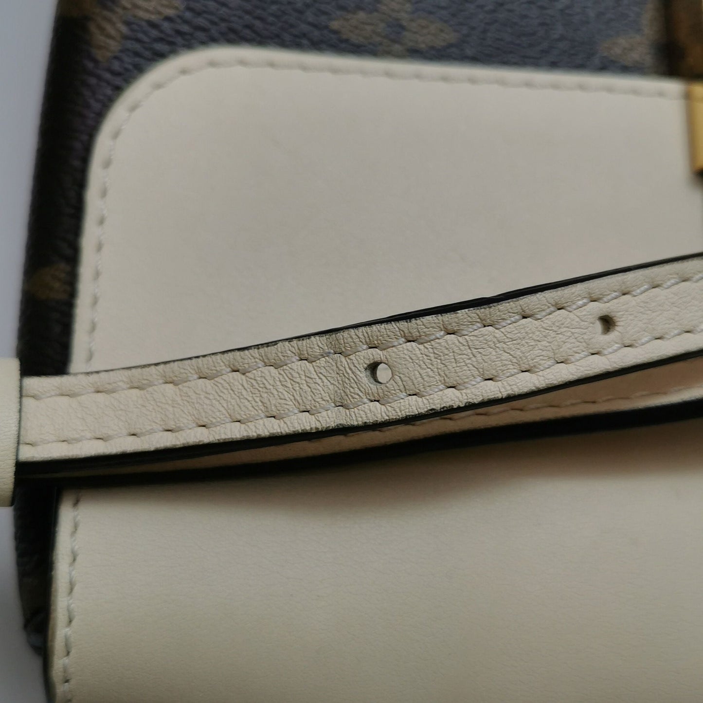 Preloved GLM-Locky BB Monogram Lock Crossbody Bag 250625781251891