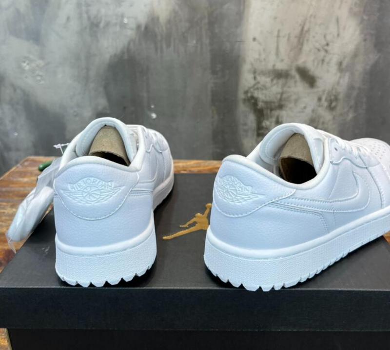 SAMC - NKE Shoes - 879