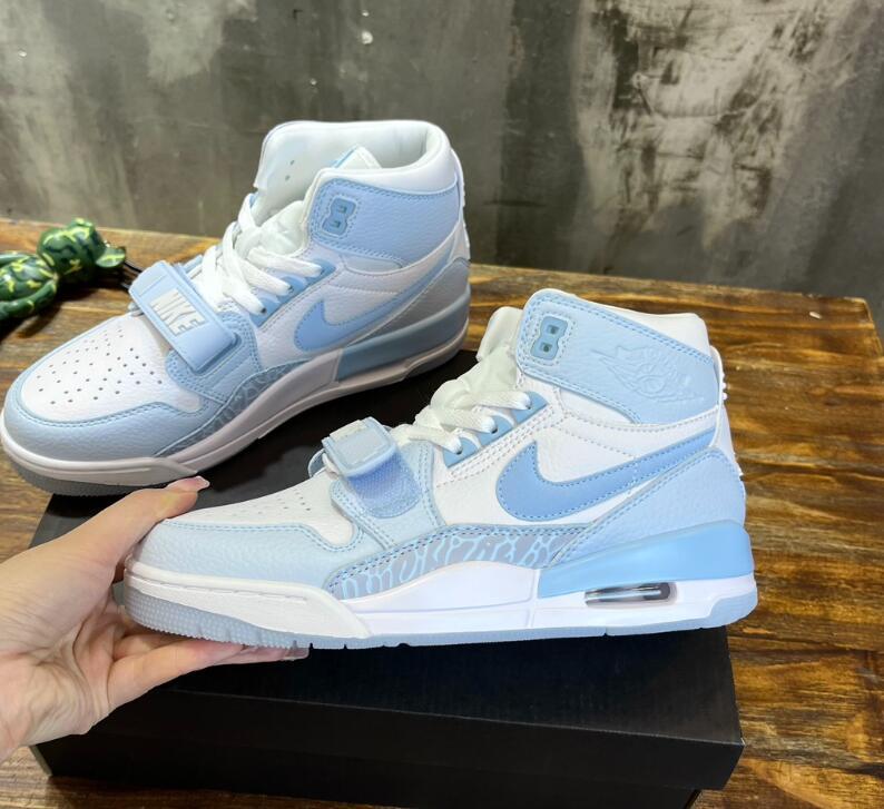 SAMC - NKE Shoes - 210