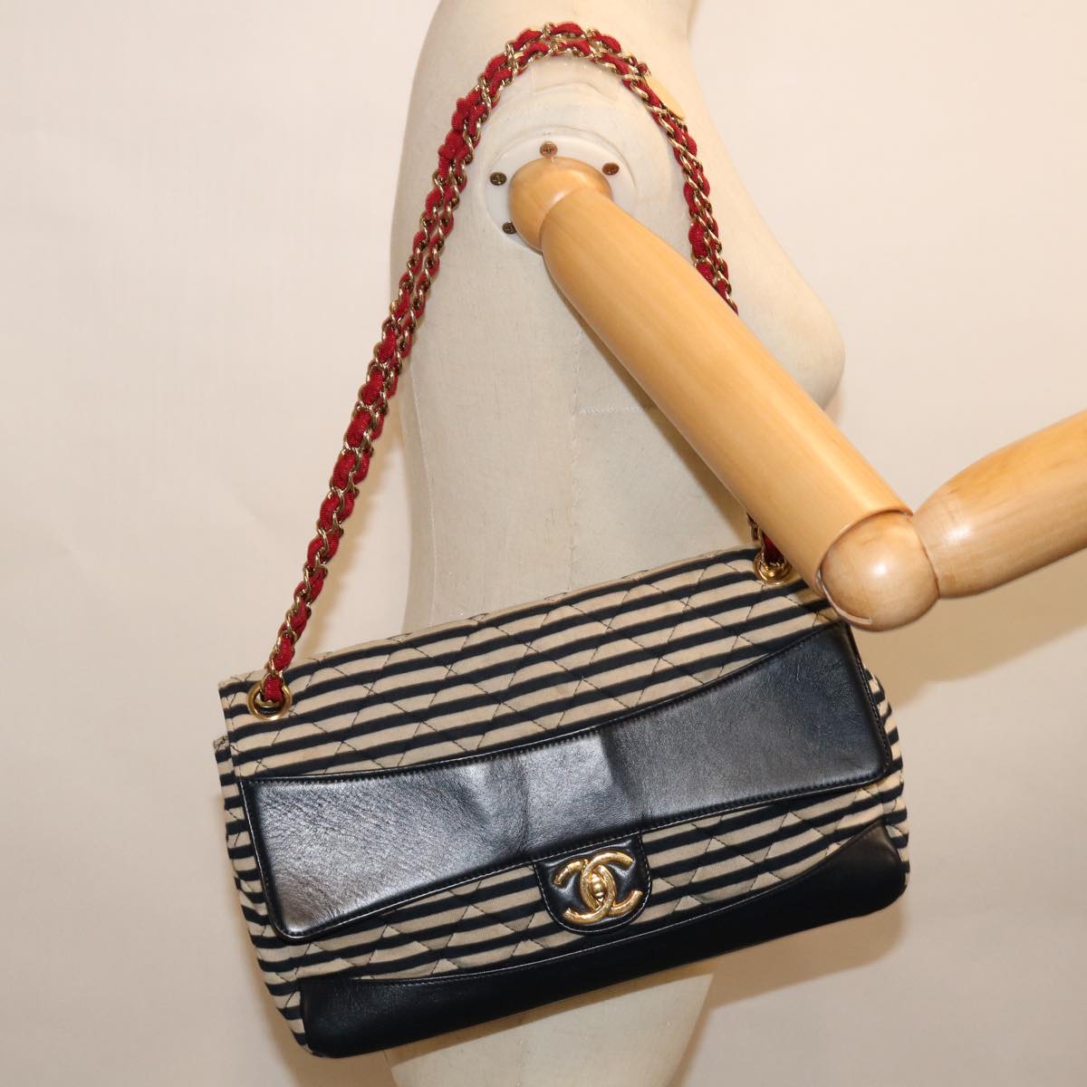 CHANEL Matelasse Chain Shoulder Bag Cotton White Navy CC 69062A
