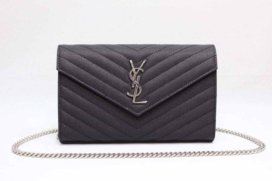 GLAMI Cassandre MatelassÃƒÂ© Chain Wallet In Grain De Poudre Embossed Black For Women 8.8in/23cm YSL 377828BOW021000