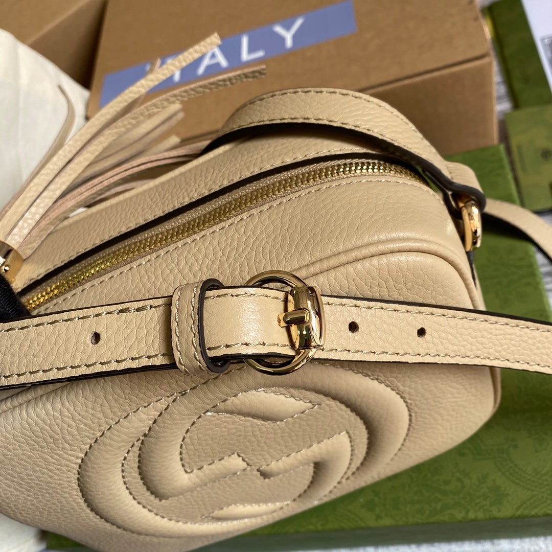 Glami Soho Small GLAMIsco Bag Beige For Women, Women’s Bags, Shoulder And Crossbody Bags 8in/21cm Glami 308364