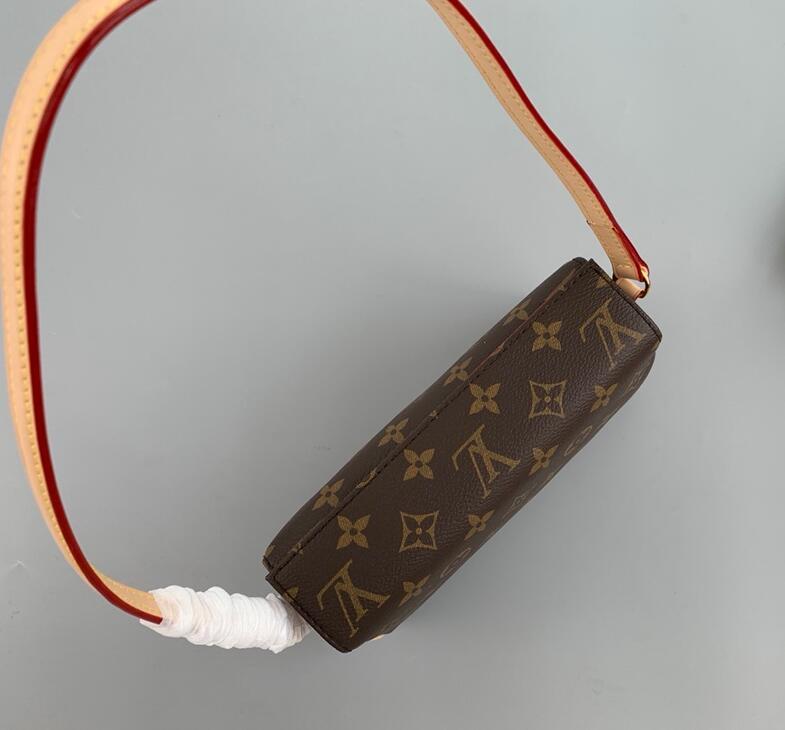 SAMC - LOV Bags - 2688