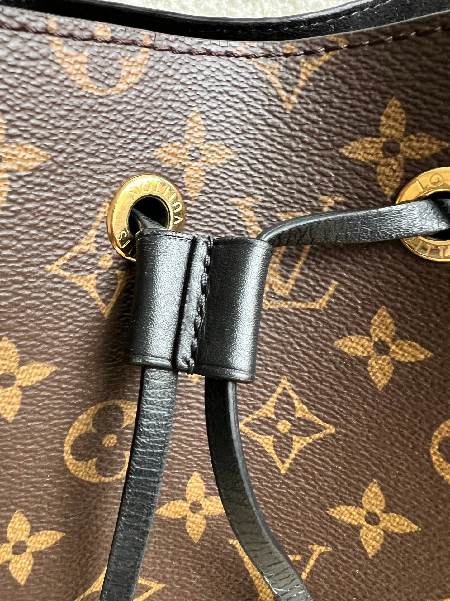 Louis Vuitton Neo Noe Monogram and Black (RRP £1,560)