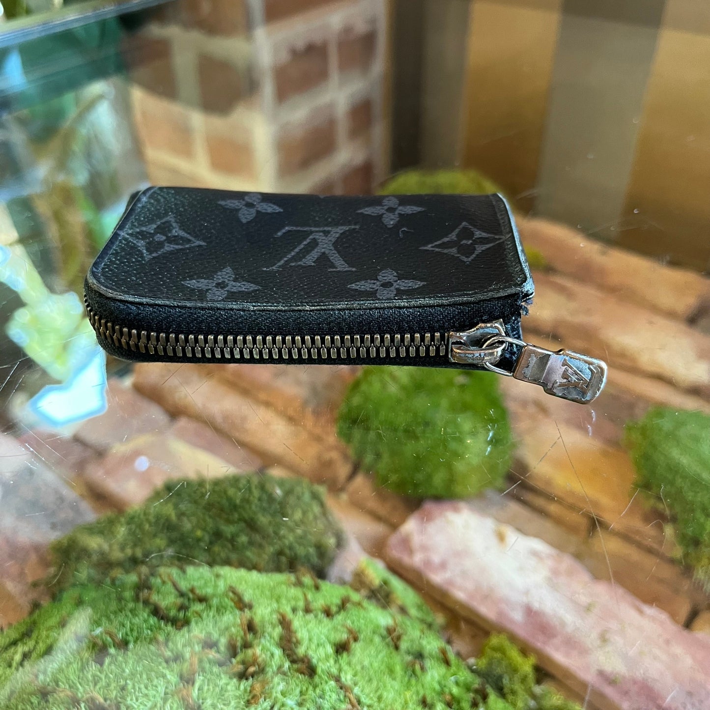 LOUIS VUITTON Black Monogram Eclipse Canvas Porte Monnaie Jour Zip Coin Purse