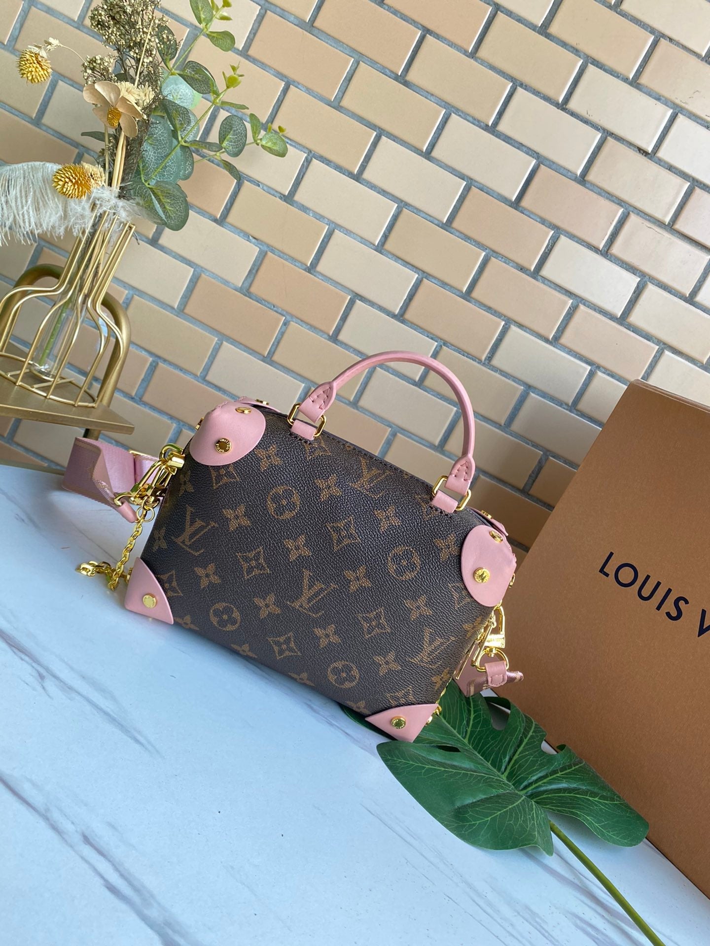 EN - New Arrival Bags LUV 107