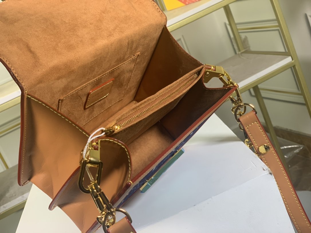 EN - New Arrival Bags LUV 109