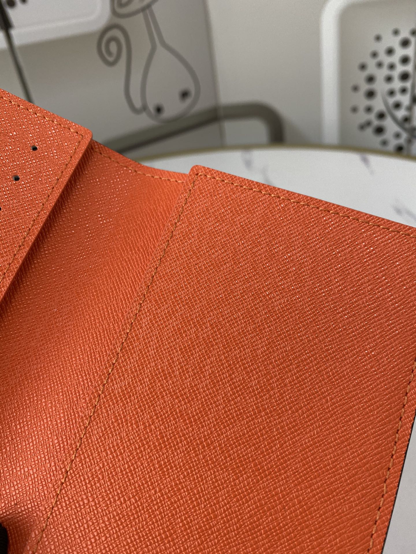 EN - New Arrival Wallet LUV 047