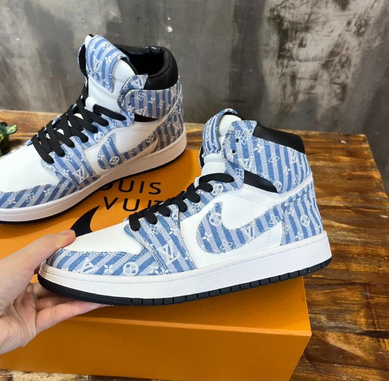 SAMC - NKE Shoes - 372