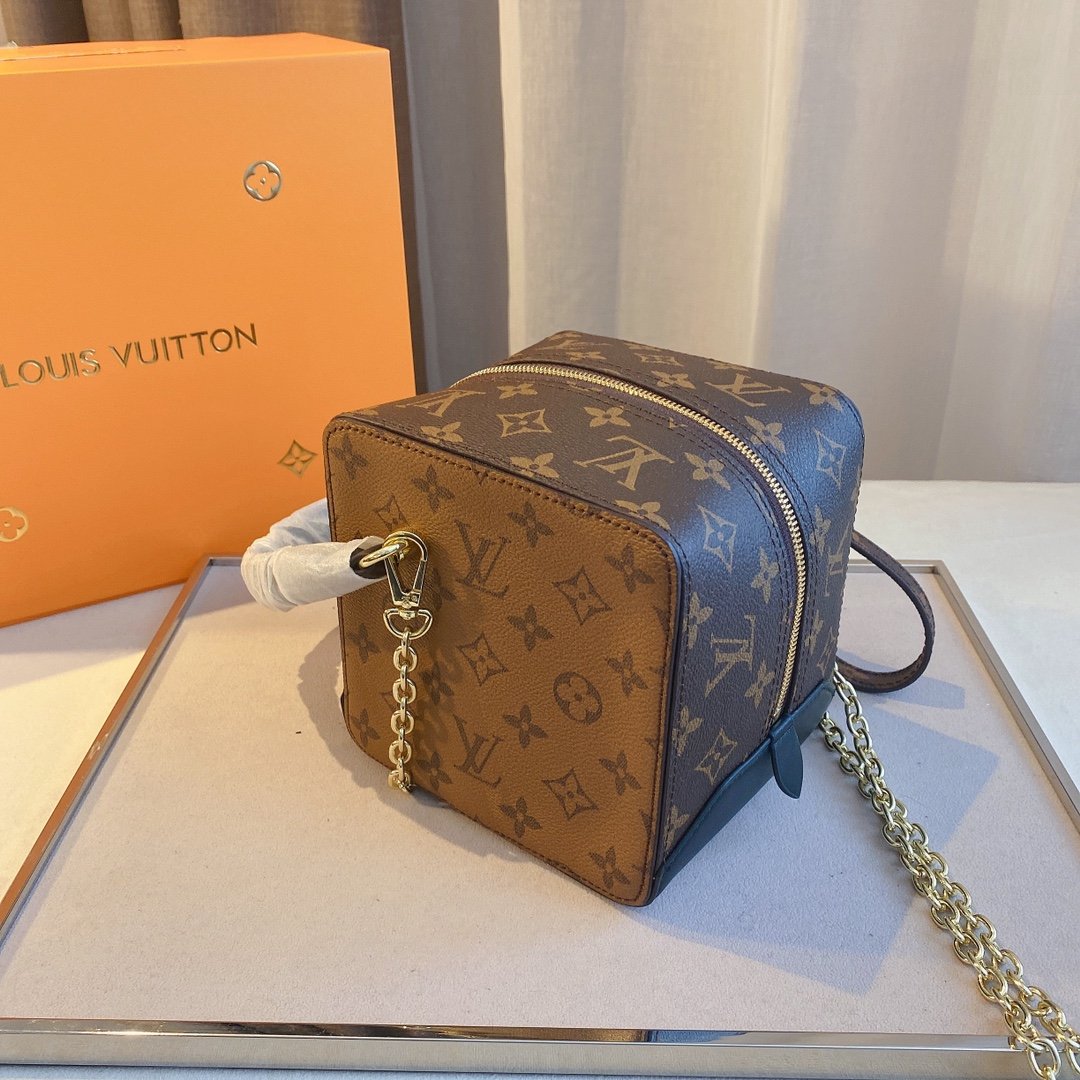 EN - New Arrival Bags LUV 088