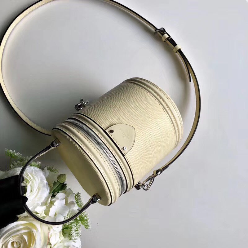 LOV2 Bags - Luxurious Bags  1272