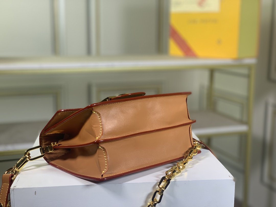 EN - New Arrival Bags LUV 109