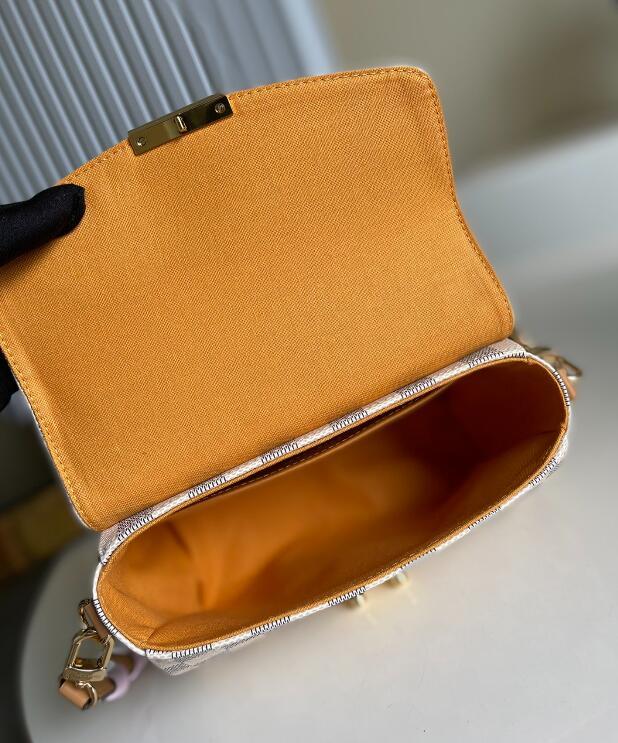 SAMC - LOV Bags - 2398