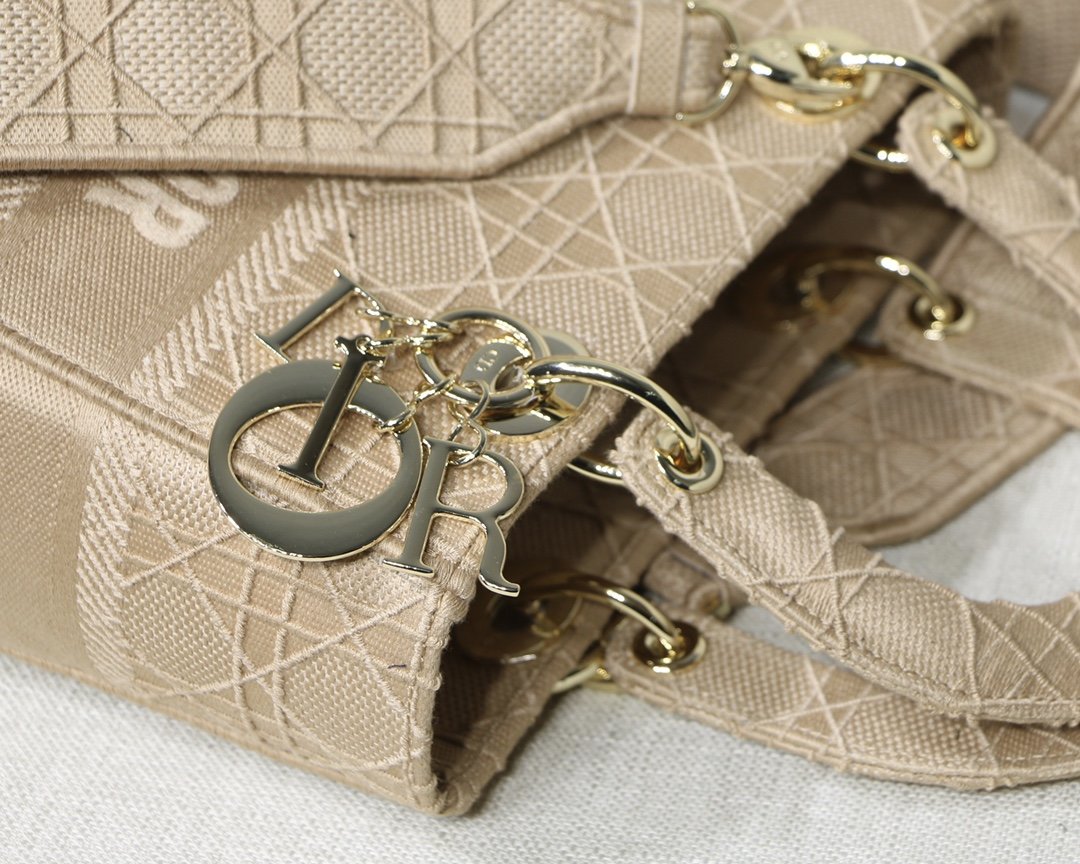 GLAMI MeGLAMIum Lady Bag Gold Toned Hardware Beige For Women 9.5in/24cm CD