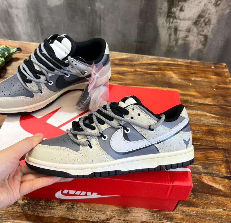 SAMC - NKE Shoes - 431