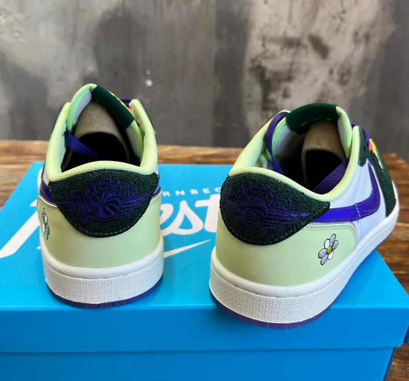 SAMC - NKE Shoes - 579