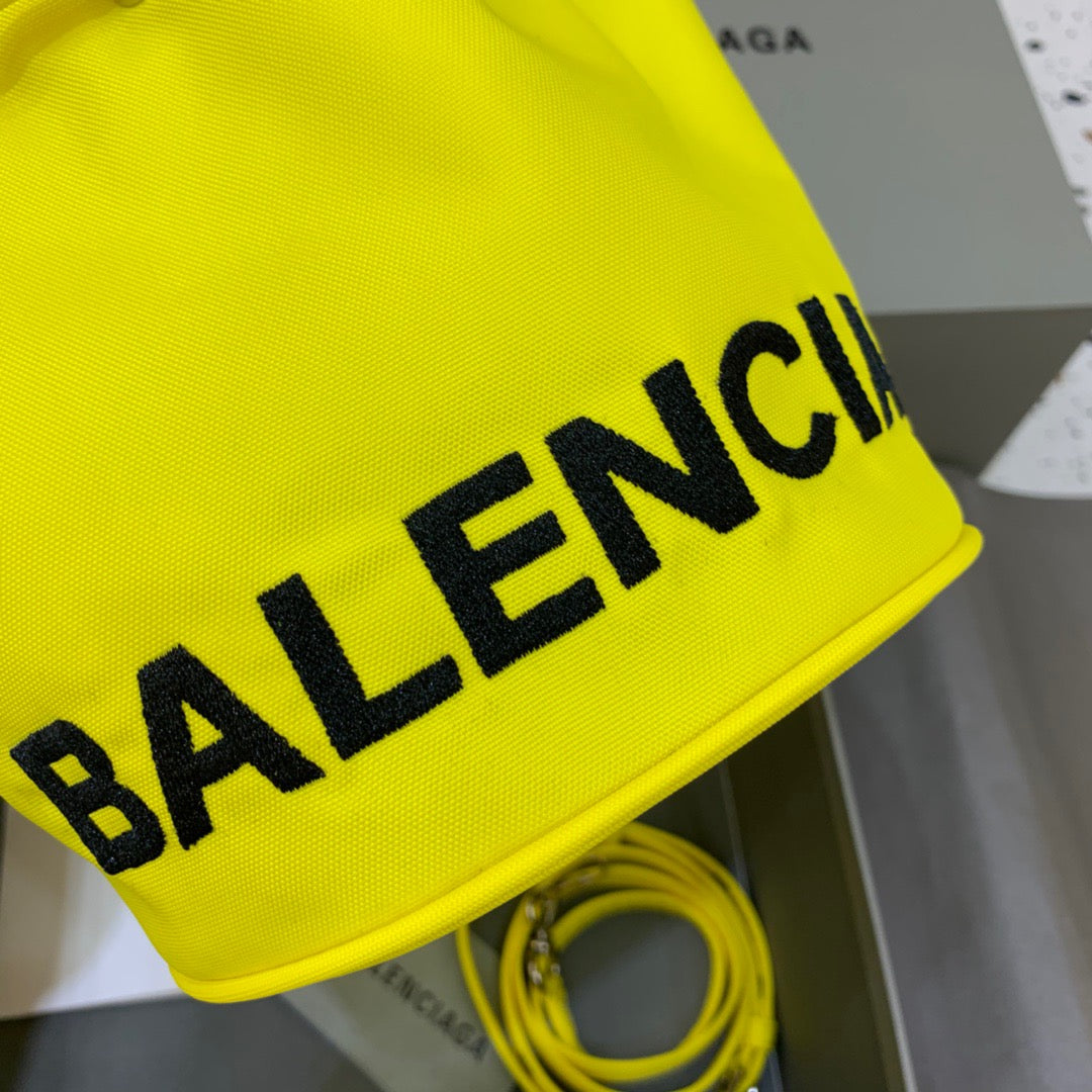 Balen Le Cagole MeGLAMIum Bucket Bag In Yellow, For Women,  Bags 11.8in/30cm