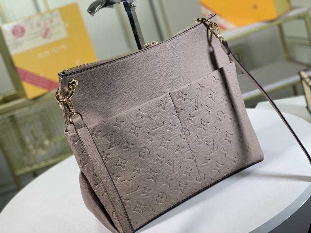 EN - New Arrival Bags LUV 112