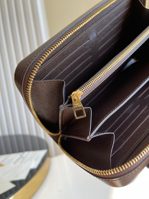 LOV2 Bags - Luxurious Bags  2361