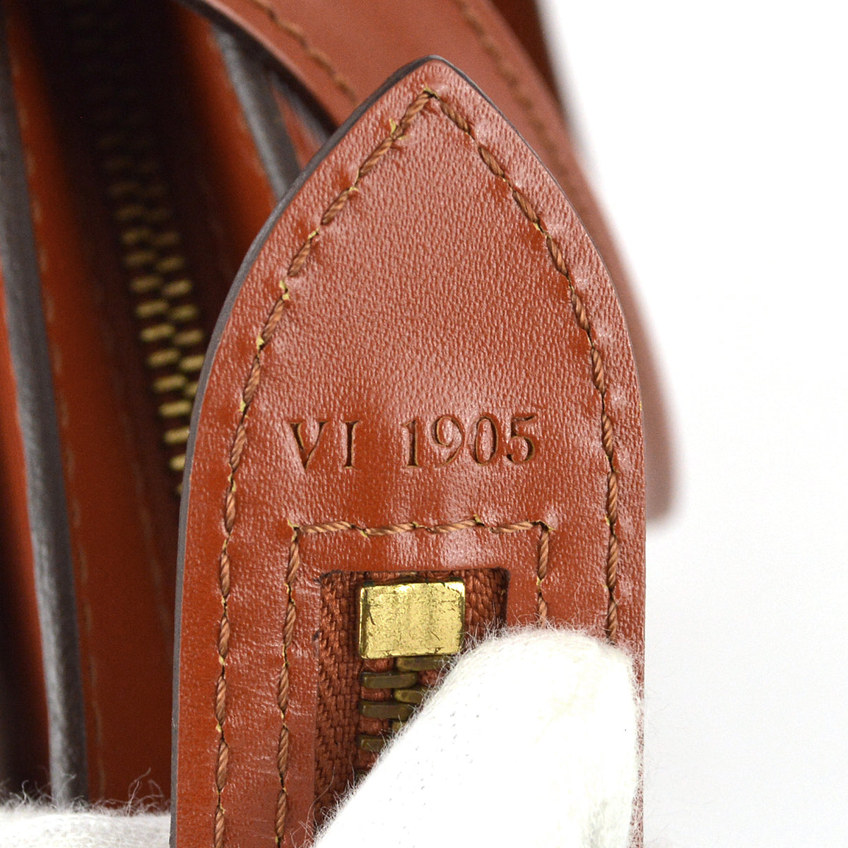 Louis Vuitton 1995 Brown Epi Saint Jacques Poignee Long M52333