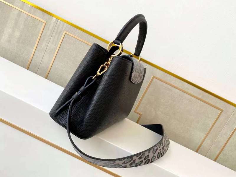 LOV2 Bags - Luxurious Bags  1104