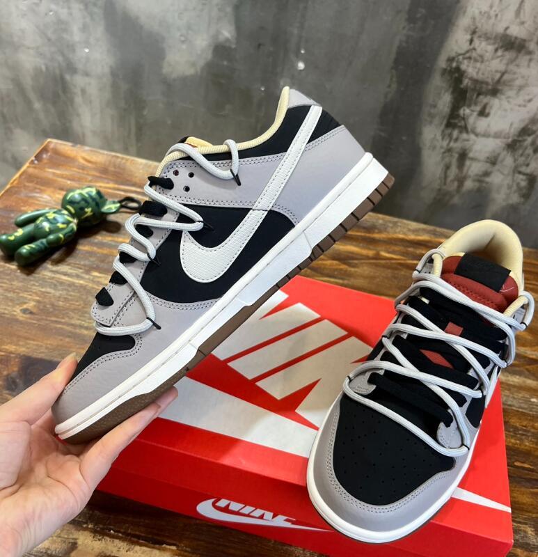 SAMC - NKE Shoes - 261