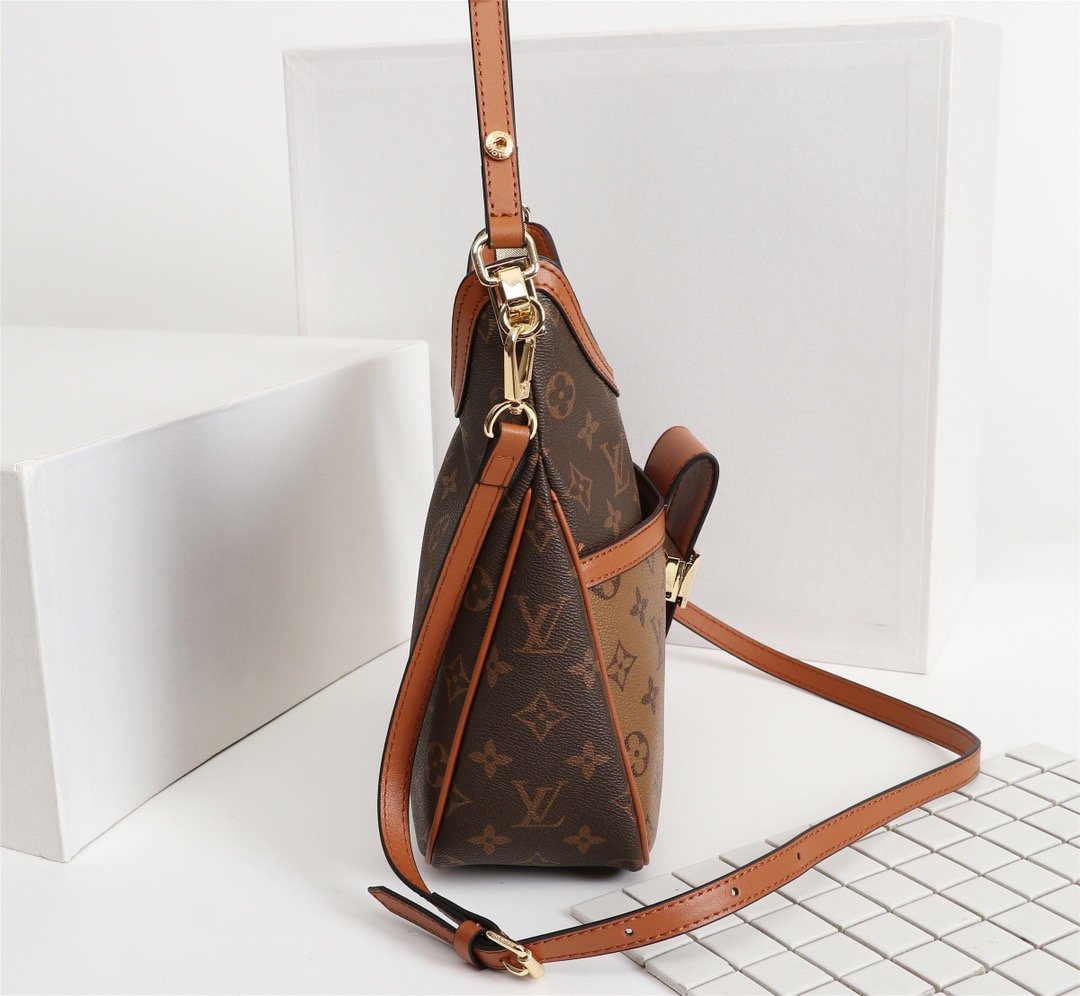 EN - New Arrival Bags LUV 183