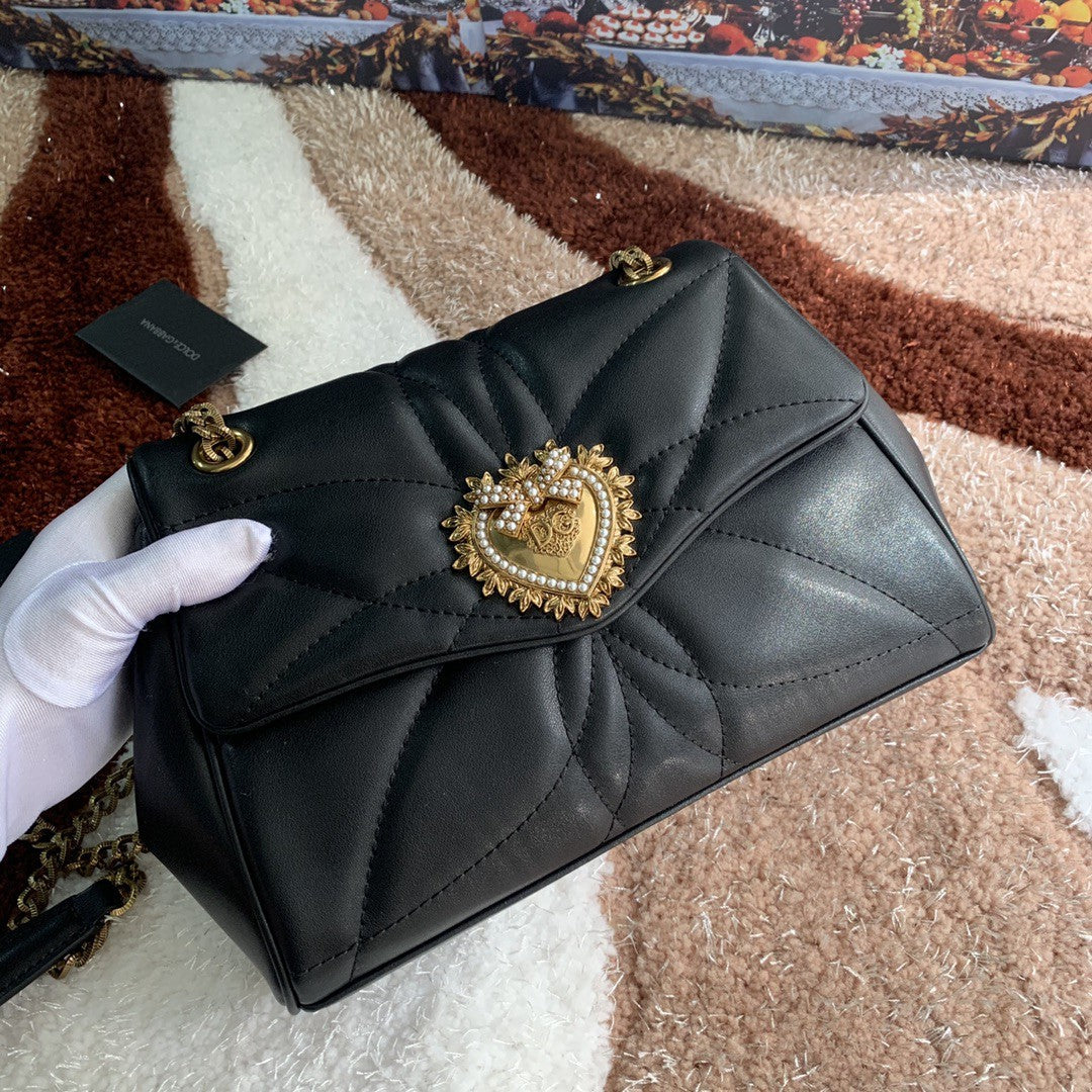 GLAMI MeGLAMIum Devotion Shoulder Bag In Quilted Nappa Black For Women 10.2in/26cm GLAMIÃ‚Â 