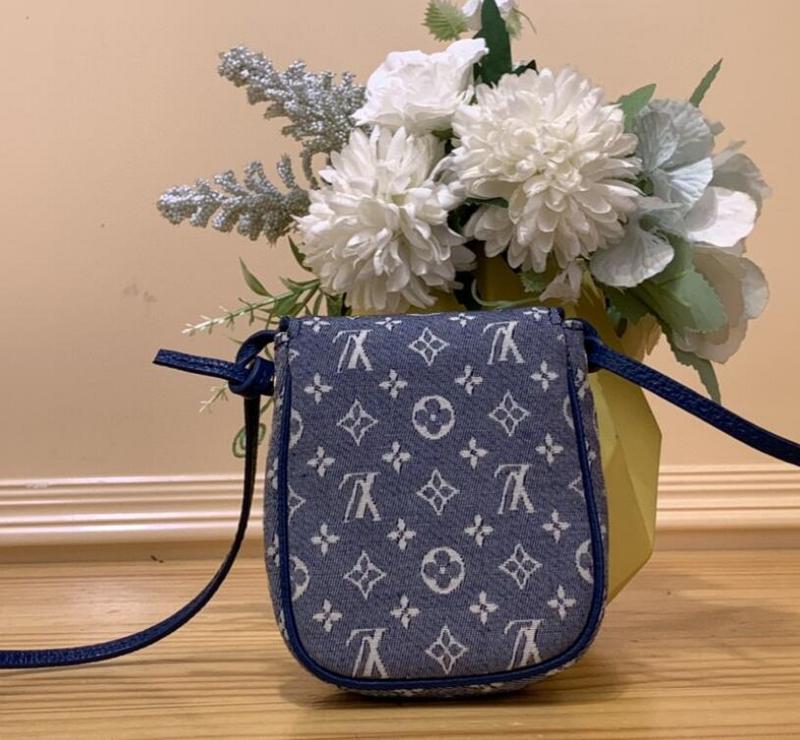 SAMC - LOV Bags - 930