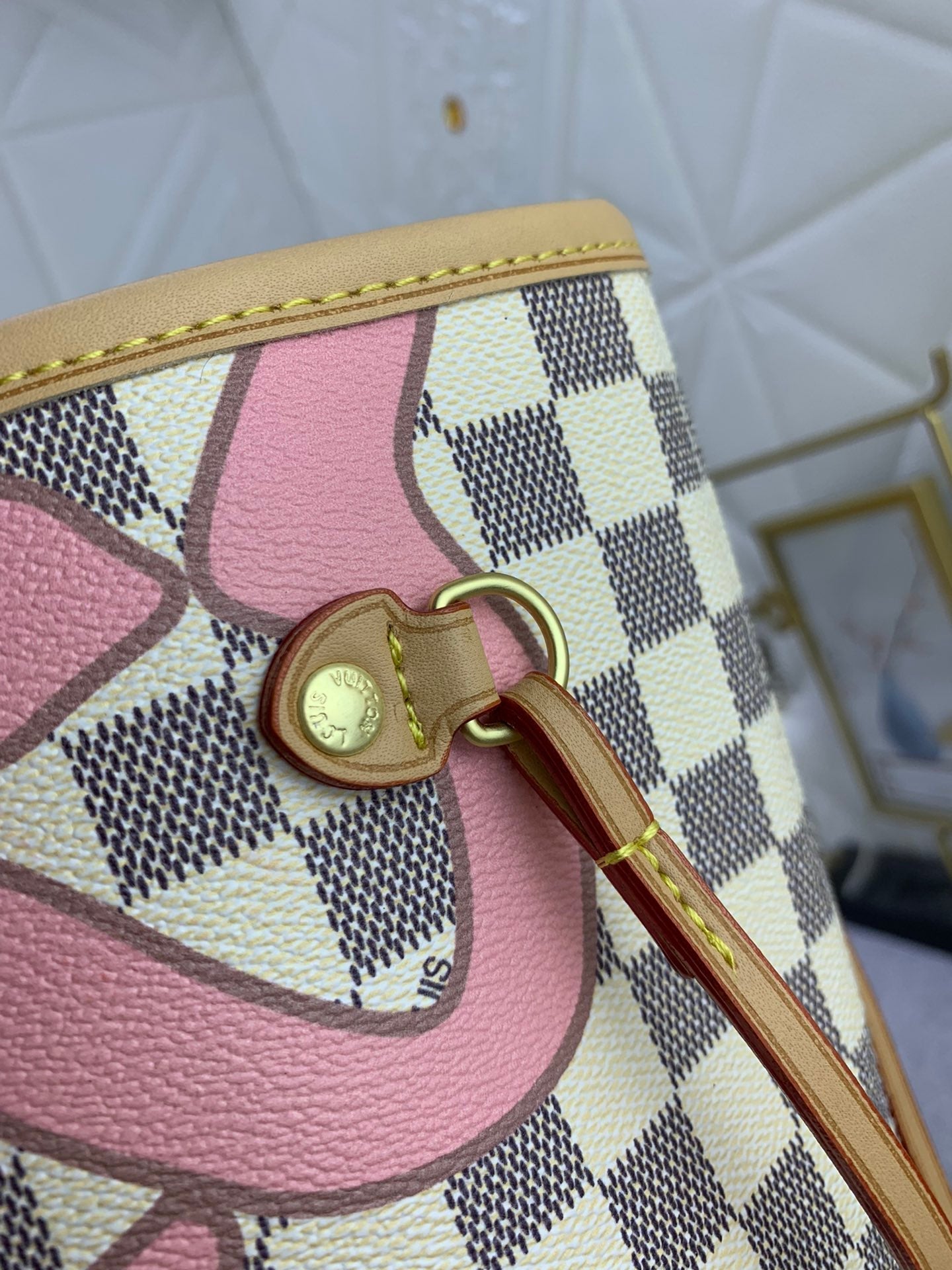 EN - Luxury Bags LUV 812