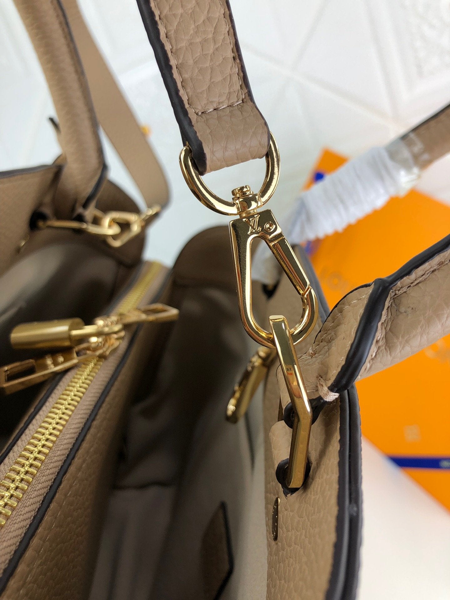 EN - New Arrival Bags LUV 035