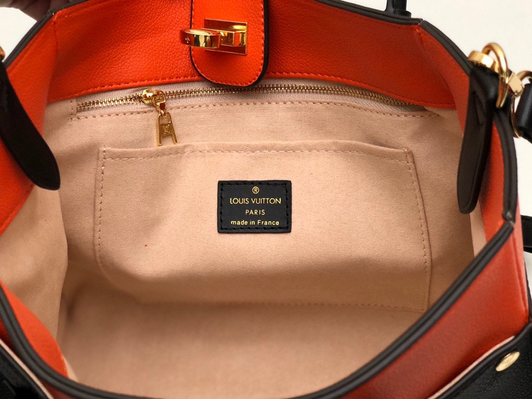 EN - New Arrival Bags LUV 043
