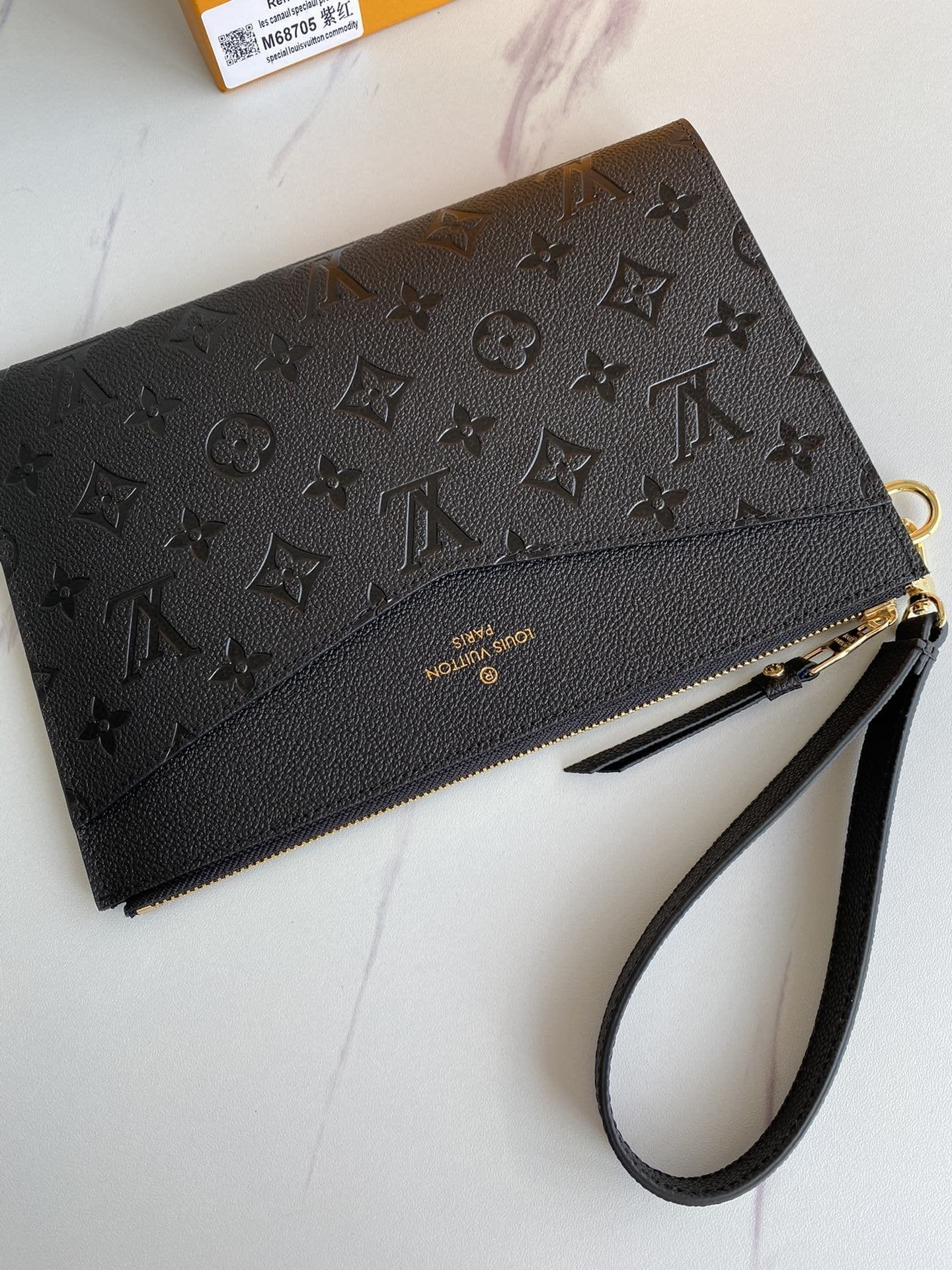 EN - New Arrival Wallet LUV 064