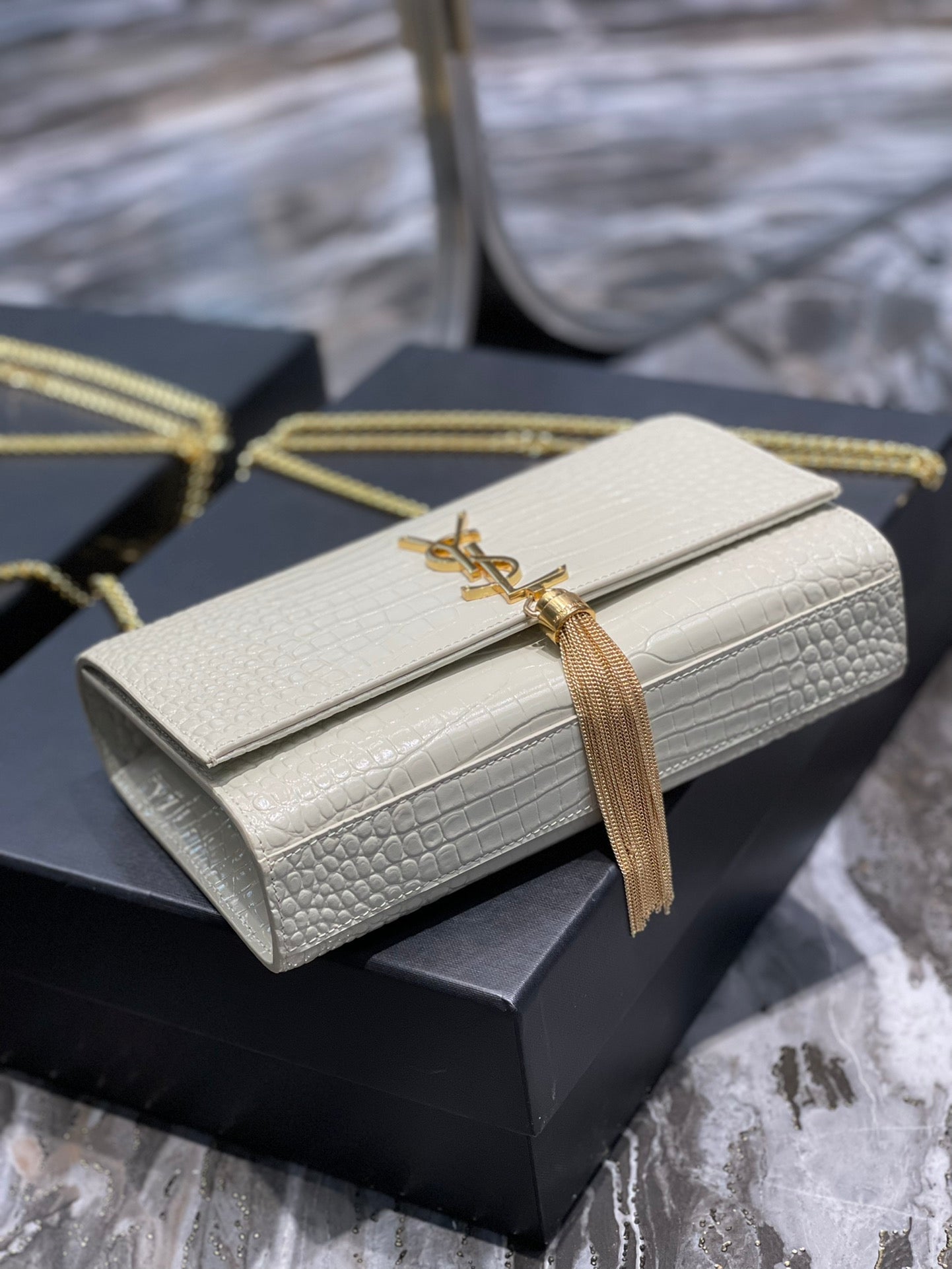 GLAMI Kata MeGLAMIum Chain Bag White Vintage With Tassel For Women 9.4in/24cm YSL 354119DND0J9207