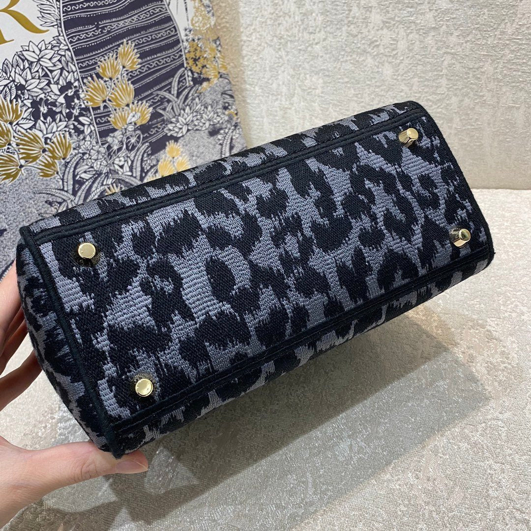GLAMI MeGLAMIum Lady D-Lite Bag Blue and Black Mizza Embroidery, Blue and Black Handbags, Crossbody Bags, 24cm CD M0565ORGLAMI_M962